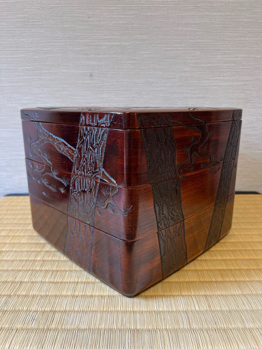 烏城彫 木製漆器 三段重】伝統工芸 烏城彫三段重箱 松竹梅画木彫 烏城彫 木製漆器 三段重】伝統工芸 烏城彫三段重箱 松竹梅画木彫