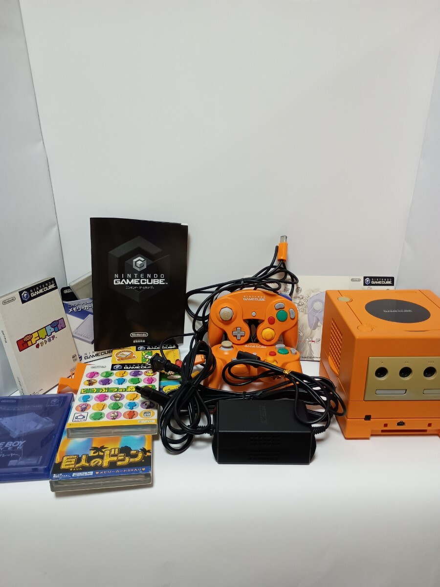 任天堂 ゲームキューブ 本体 ソフト4種 コントローラー2個 任天堂 ゲームキューブ 本体 ソフト4種 コントローラー2個