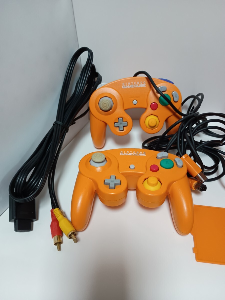 任天堂 ゲームキューブ 本体 ソフト4種 コントローラー2個 任天堂 ゲームキューブ 本体 ソフト4種 コントローラー2個