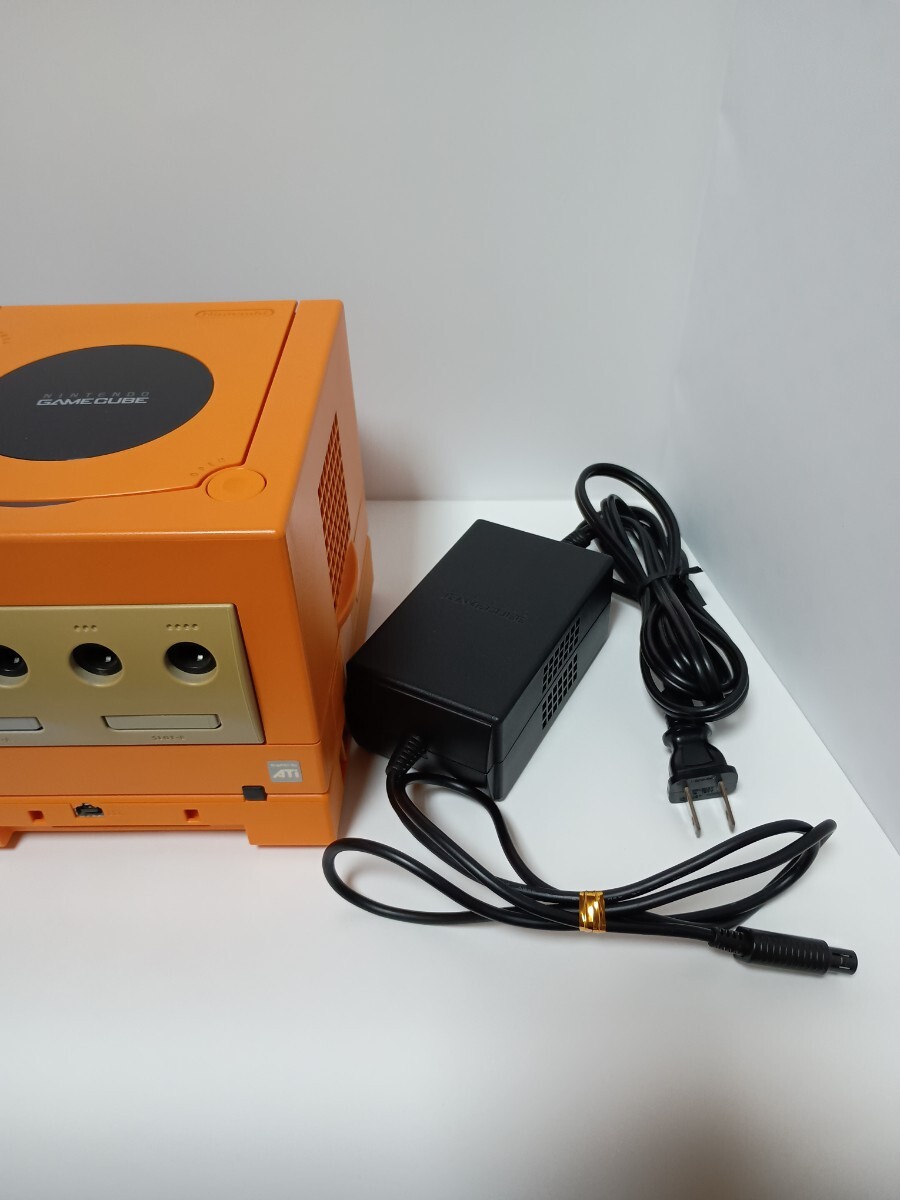 任天堂 ゲームキューブ 本体 ソフト4種 コントローラー2個 任天堂 ゲームキューブ 本体 ソフト4種 コントローラー2個