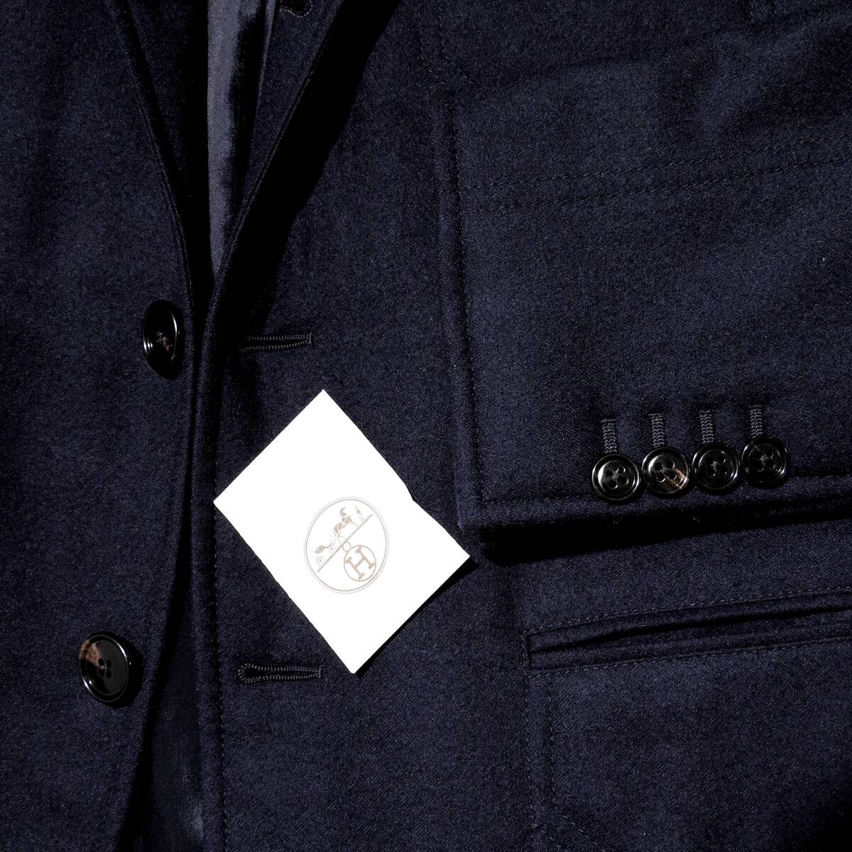 別世界の着心地 最高級カシミヤ100% 110万「HERMES/エルメス 別世界の着心地 最高級カシミヤ100% 110万「HERMES/エルメス