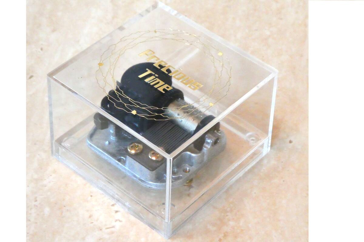 Й*SPEED скорость * музыкальная шкатулка *2 шт. комплект *WHITE LOVE*Precious Time* в коробке * не использовался товар * нестандартный возможно *