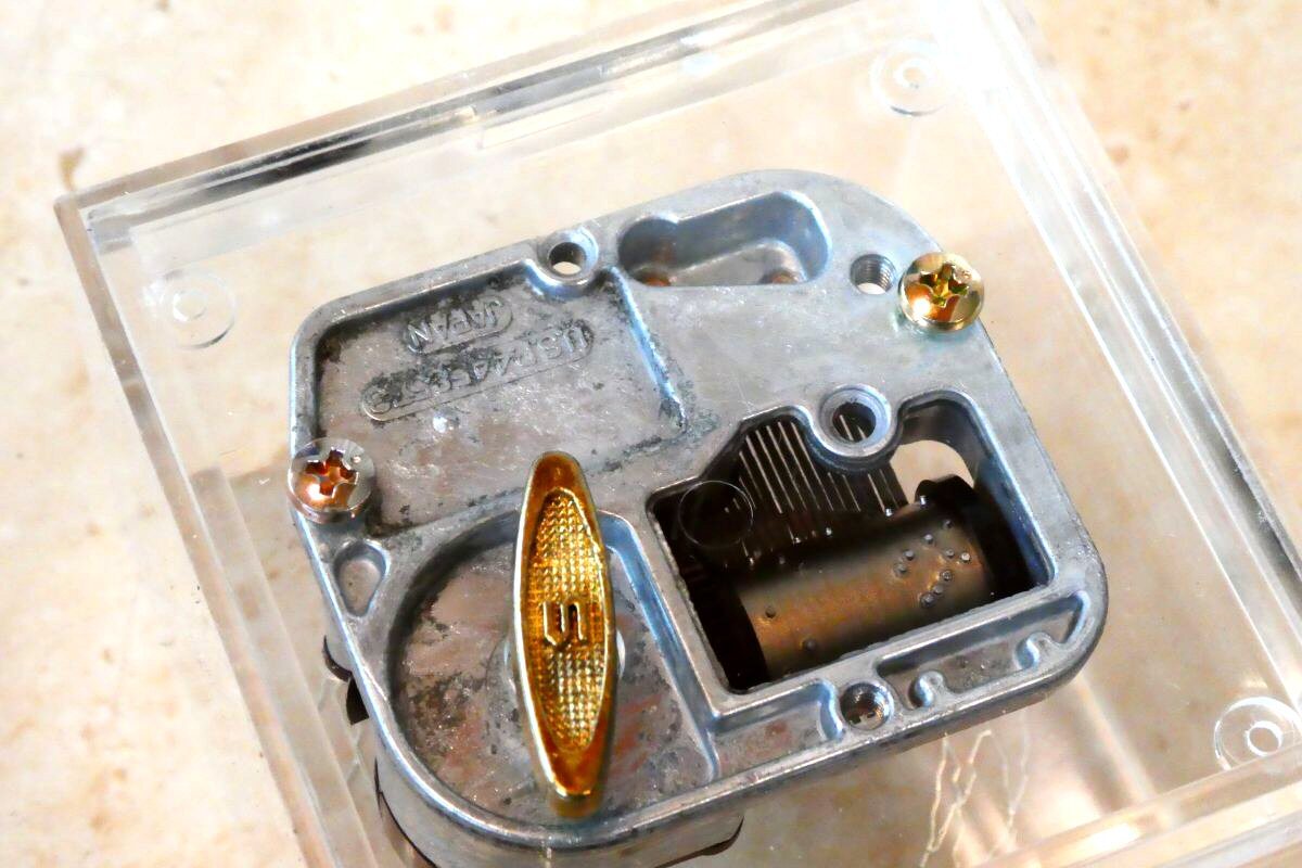 Й*SPEED скорость * музыкальная шкатулка *2 шт. комплект *WHITE LOVE*Precious Time* в коробке * не использовался товар * нестандартный возможно *