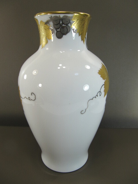 T-108◇大倉陶園 花瓶 金葡萄 金蝕ぶどう 花器 花入 フラワー T-108◇大倉陶園 花瓶 金葡萄 金蝕ぶどう 花器 花入 フラワー