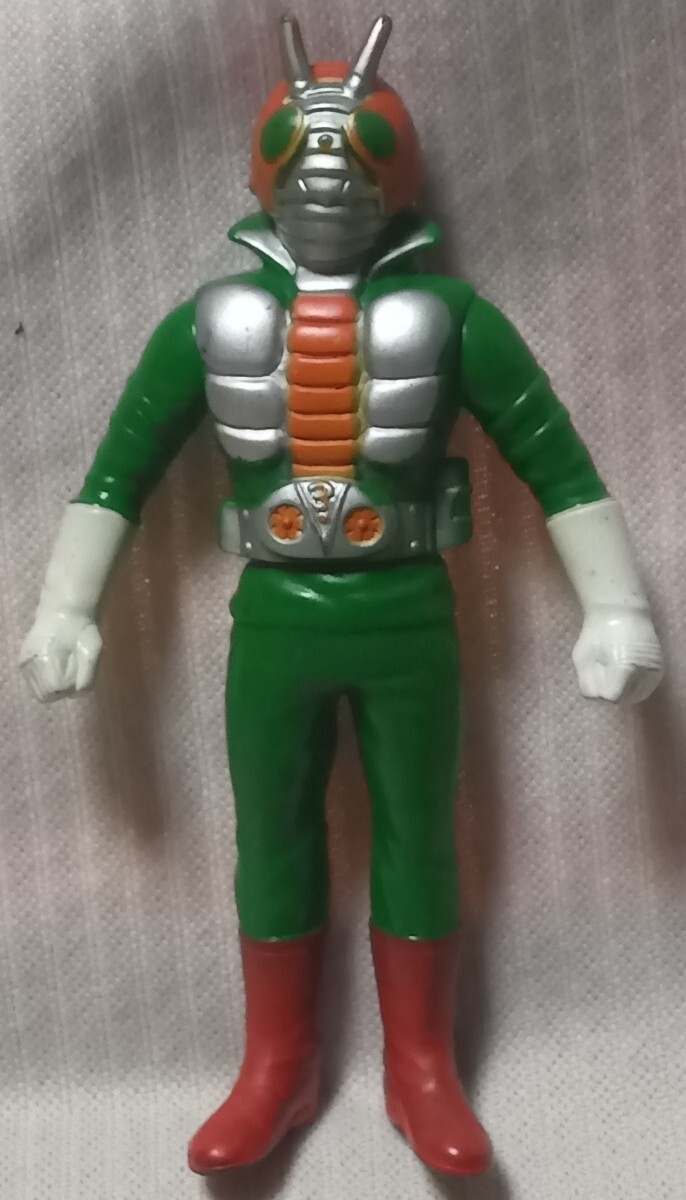 仮面ライダーV3フィギュア(全長(zhǎng):12cm)。