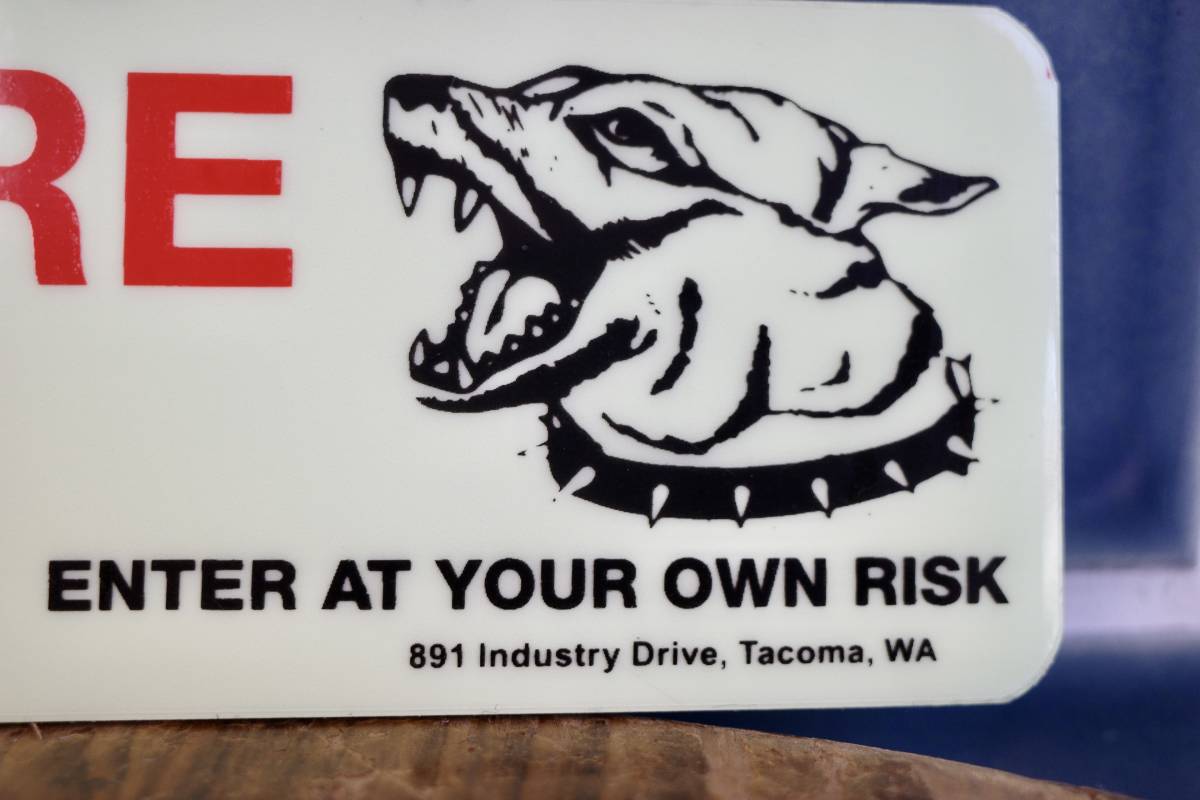  новый товар BEWARE DOG номер собака . внимание metal автограф . свет стикер plate 3M american вход гараж post 