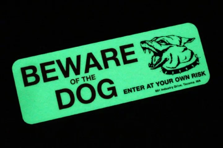  новый товар BEWARE DOG номер собака . внимание metal автограф . свет стикер plate 3M american вход гараж post 