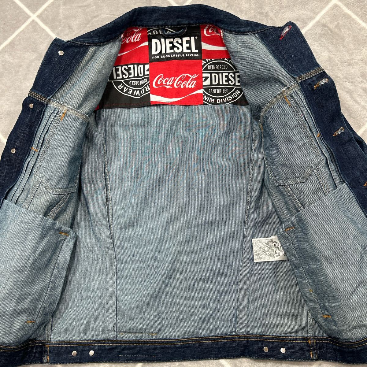 未使用XL相当】最高傑作 DIESEL ディーゼル Coca-Cola コラボ G 未使用XL相当】最高傑作 DIESEL ディーゼル Coca-Cola コラボ G