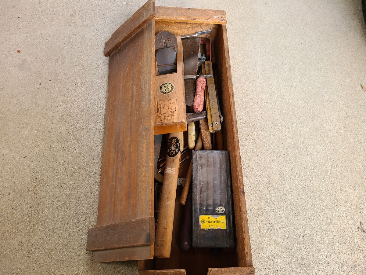 ◇ 昭和レトロ 大工道具セット カンナ 彫刻刀 木箱(大工道具一般 ◇ 昭和レトロ 大工道具セット カンナ 彫刻刀 木箱(大工道具一般