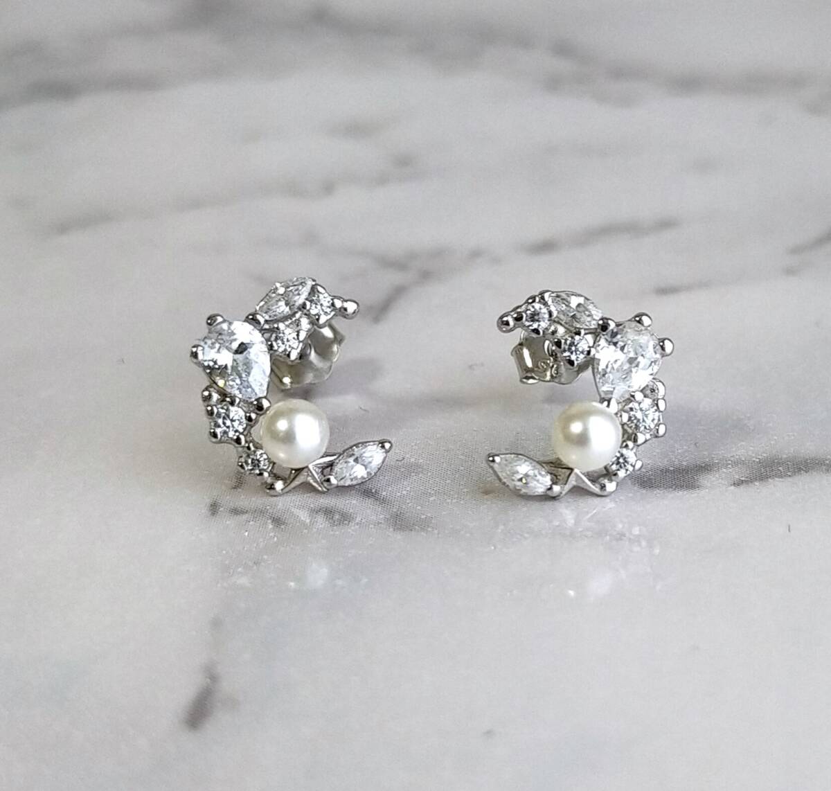 ムーンピアス シルバー 925 小粒パール 両耳 K14ＷGP 月 三日月_画像4