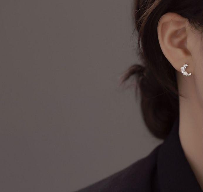 ムーンピアス シルバー 925 小粒パール 両耳 K14ＷGP 月 三日月_画像3