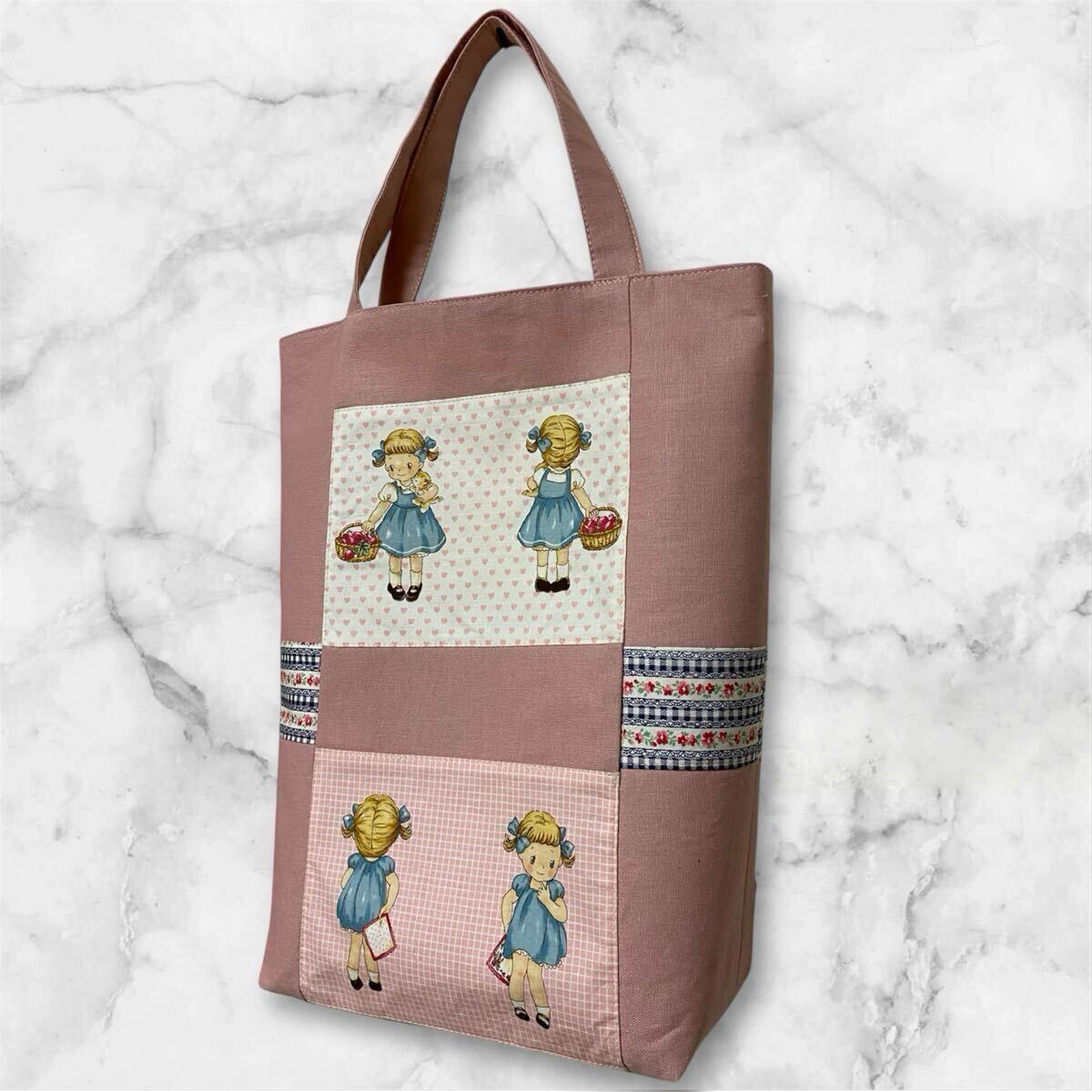 ☆ハンドメイド 縦長トートバッグ 大きめ 女の子 パッチワーク キルト・ゲイト モスピンク プレゼント♪_画像2