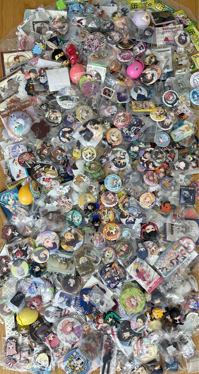アニメ雑貨 約600点 缶バッジ キーホルダー アクスタ ストラップ
