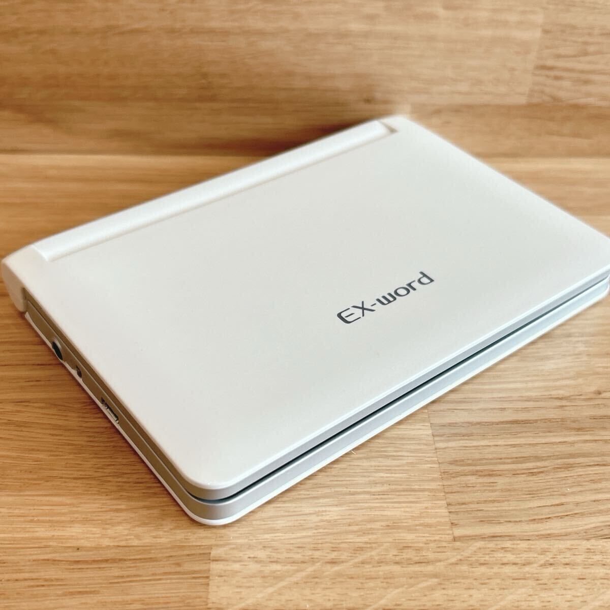 極美品Θ電子辞書 上級英語・大学生モデル XD-N9800WE 付属品完備 極美品Θ電子辞書 上級英語・大学生モデル XD-N9800WE 付属品完備