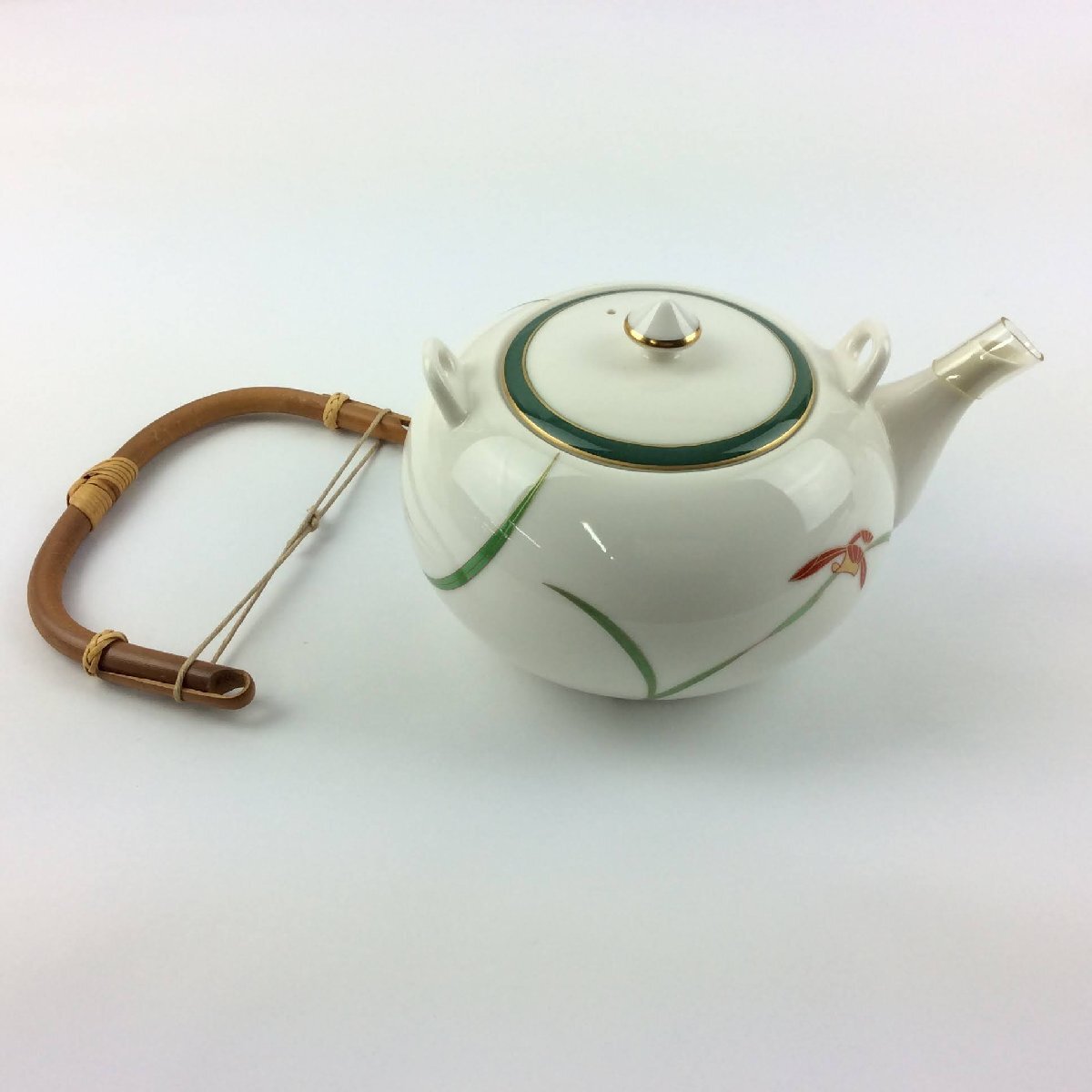 未使用 香蘭社 茶器セット 湯呑 5客 急須 金彩 金縁 色絵 湯呑み 未使用 香蘭社 茶器セット 湯呑 5客 急須 金彩 金縁 色絵 湯呑み