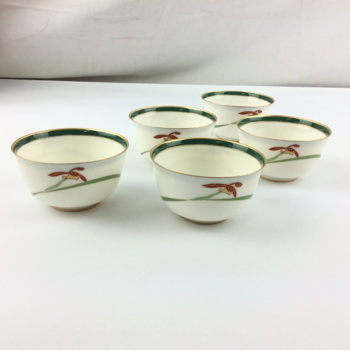 未使用 香蘭社 茶器セット 湯呑 5客 急須 金彩 金縁 色絵 湯呑み 未使用 香蘭社 茶器セット 湯呑 5客 急須 金彩 金縁 色絵 湯呑み