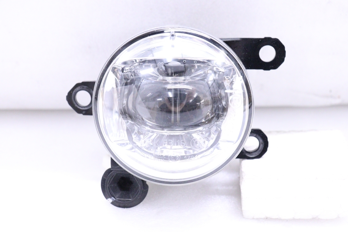 53-2335★美品★L(fēng)ED LA650S タント★右フォグランプ 81210-B5030 ASSY 純正★ダイハツ (RO)