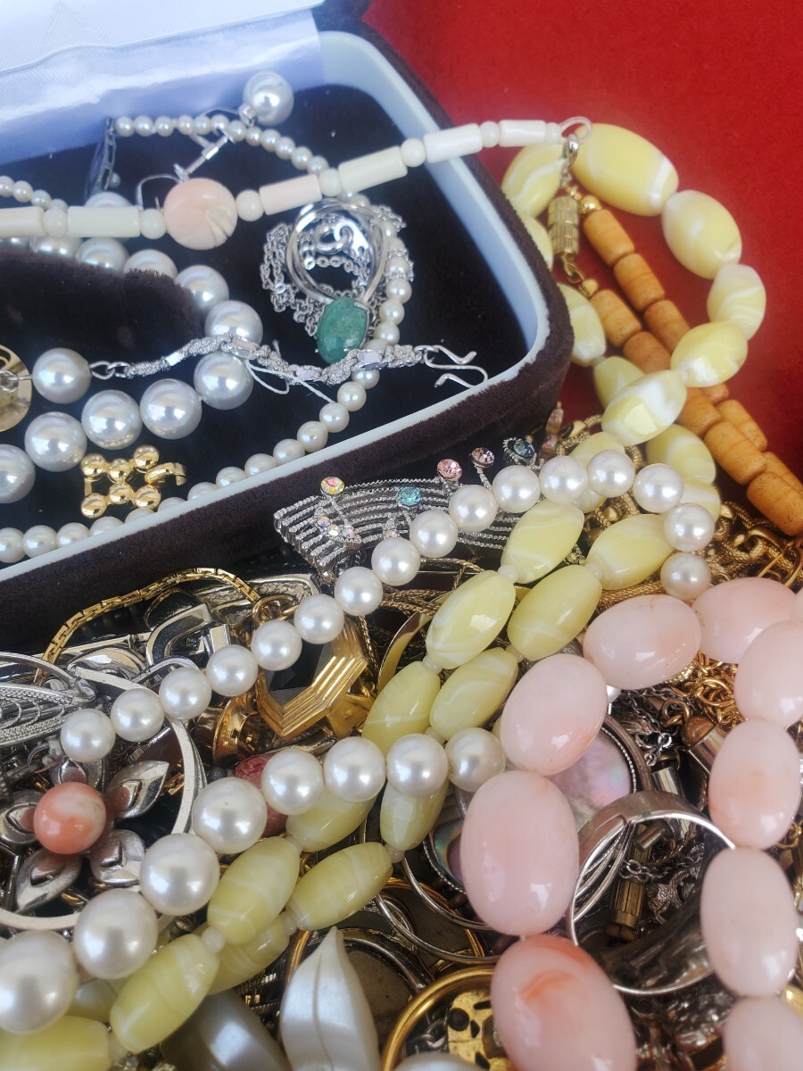 アクセサリー まとめ売り まとめて約2Kg 18kGP SILVER アクセサリー まとめ売り まとめて約2Kg 18kGP SILVER
