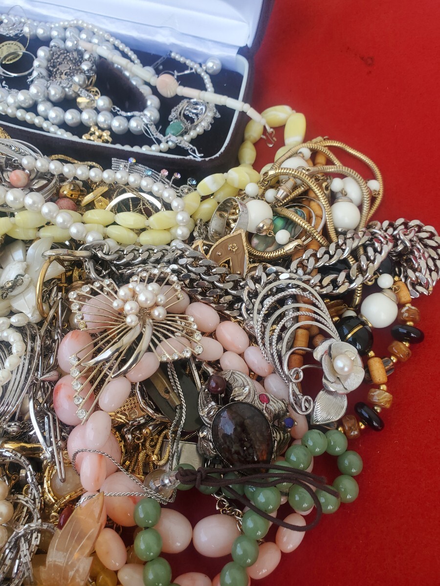 アクセサリー まとめ売り まとめて約2Kg 18kGP SILVER アクセサリー まとめ売り まとめて約2Kg 18kGP SILVER