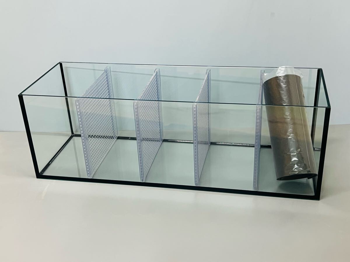 オールガラス特注600ｘ200ｘ200㎜ 5室水槽 仕切り板付 ブラック オールガラス特注600x200x200㎜ 5室水槽 仕切り板付 ブラック