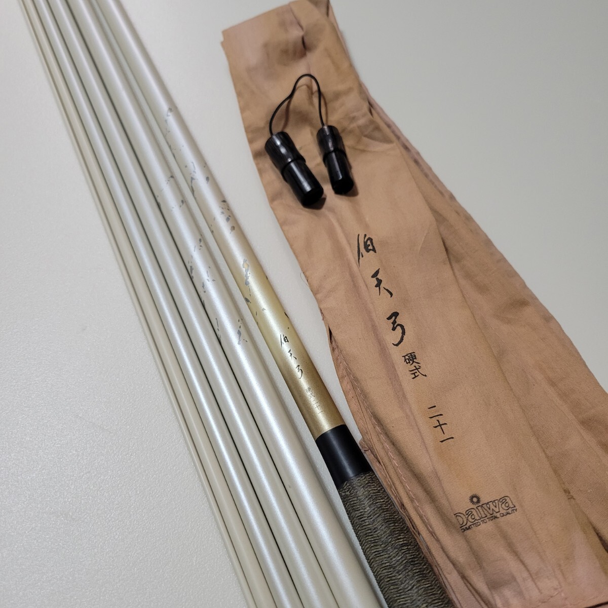希少品】DAIWA 伯天弓 硬式 21尺 ダイワ へら竿 ヘラブナ竿 希少品】DAIWA 伯天弓 硬式 21尺 ダイワ へら竿 ヘラブナ竿