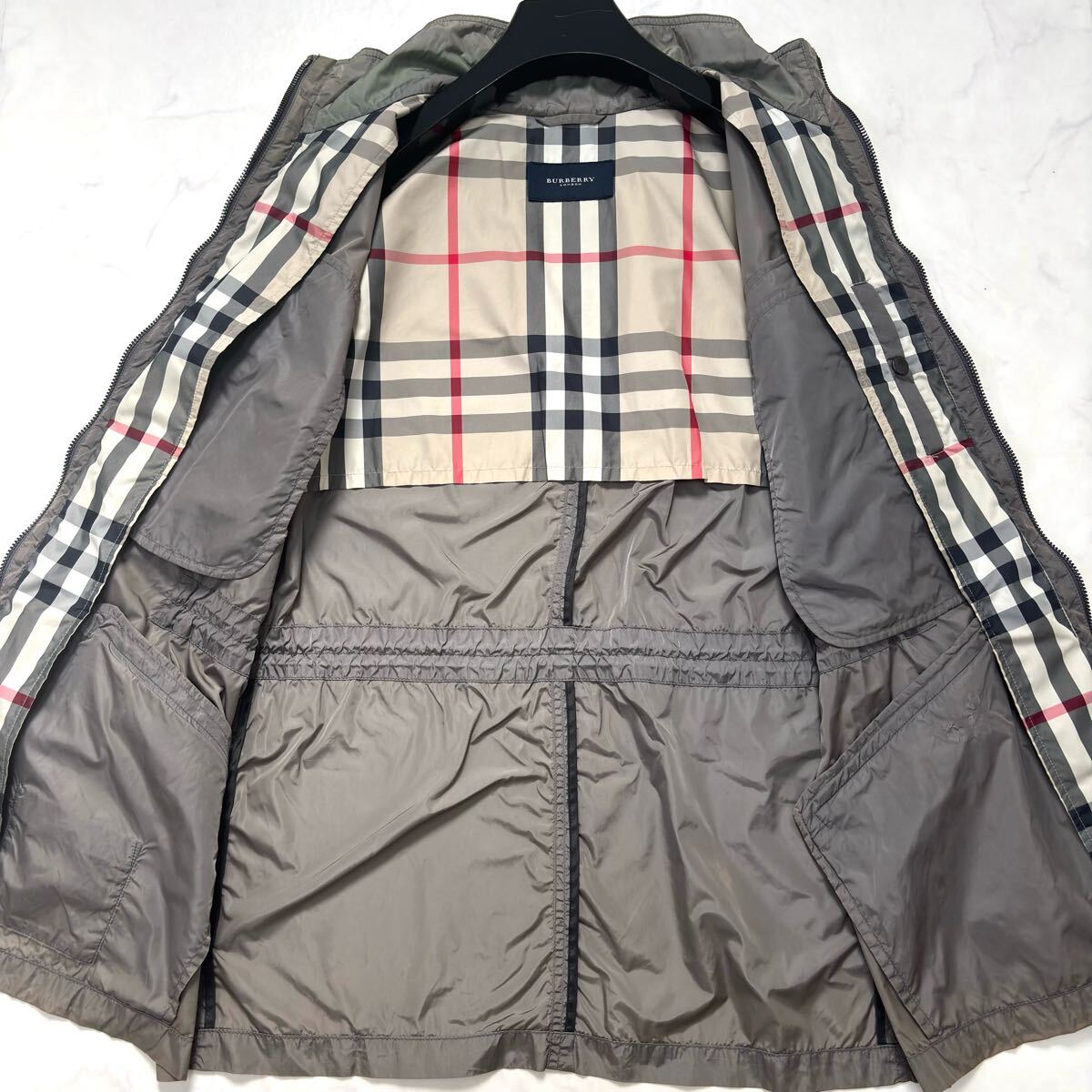 美品/Lサイズ BURBERRY LONDON ナイロンジャケット メガチェック 美品/Lサイズ BURBERRY LONDON ナイロンジャケット メガチェック