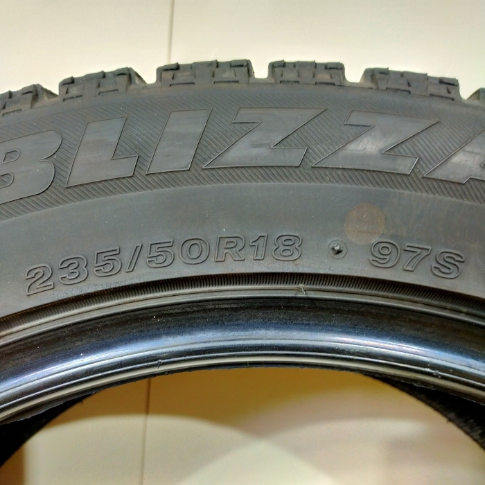 【送料無料】 BRIDGESTONE 235/50R18 97S BLIZZAK XG01 ブリヂストン ブリザック XG01 冬タイヤ スタッドレス 4本 W2982 [中古タイヤ]_画像9