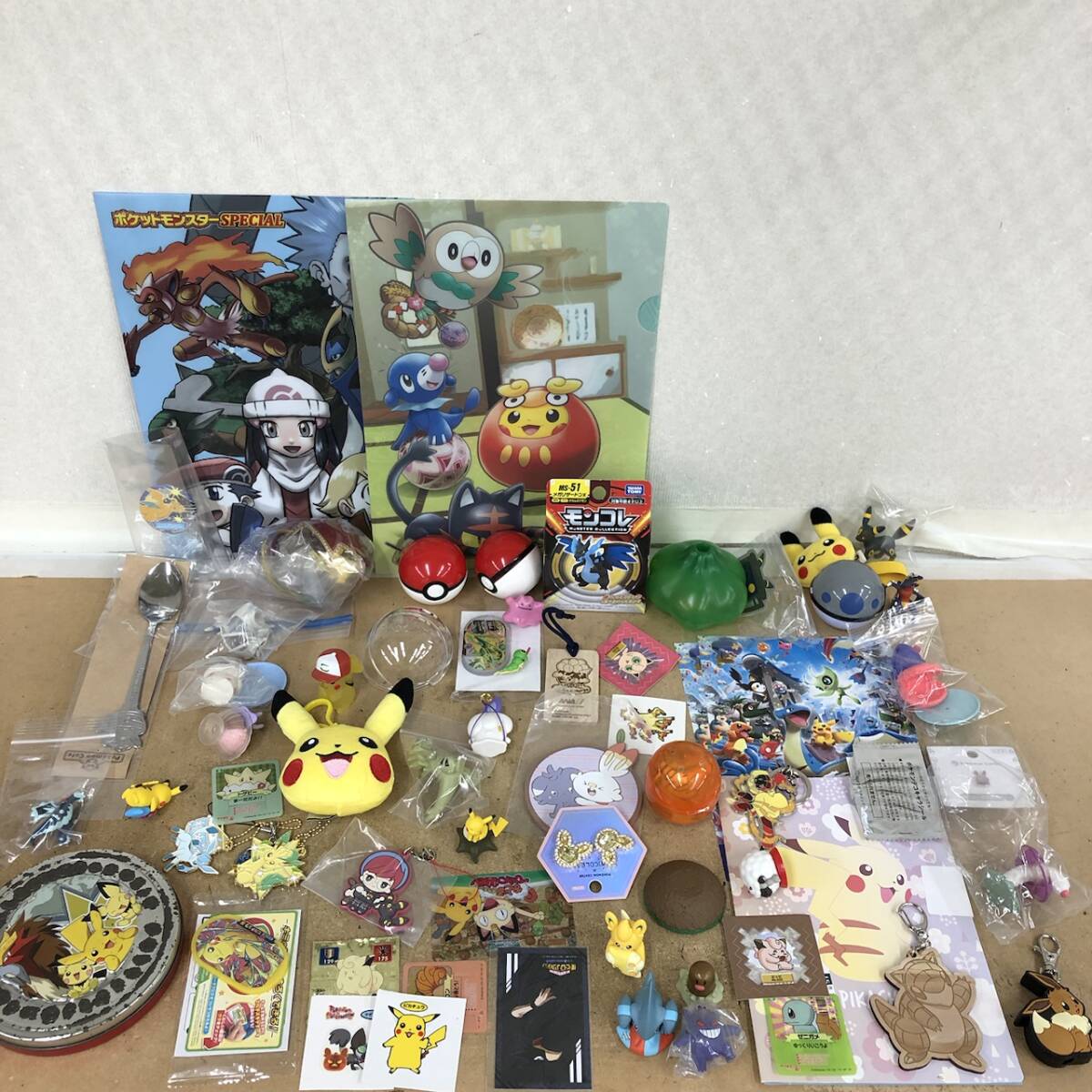 ポケモン グッズ まとめ売り ピカチュウ ゲンガー ポケピース 缶 ポケモン グッズ まとめ売り ピカチュウ ゲンガー ポケピース 缶
