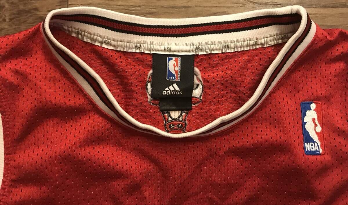 美品 adidas アディダス NBA Chicago Bulls シカゴ ブルズ 美品 adidas アディダス NBA Chicago Bulls シカゴ ブルズ