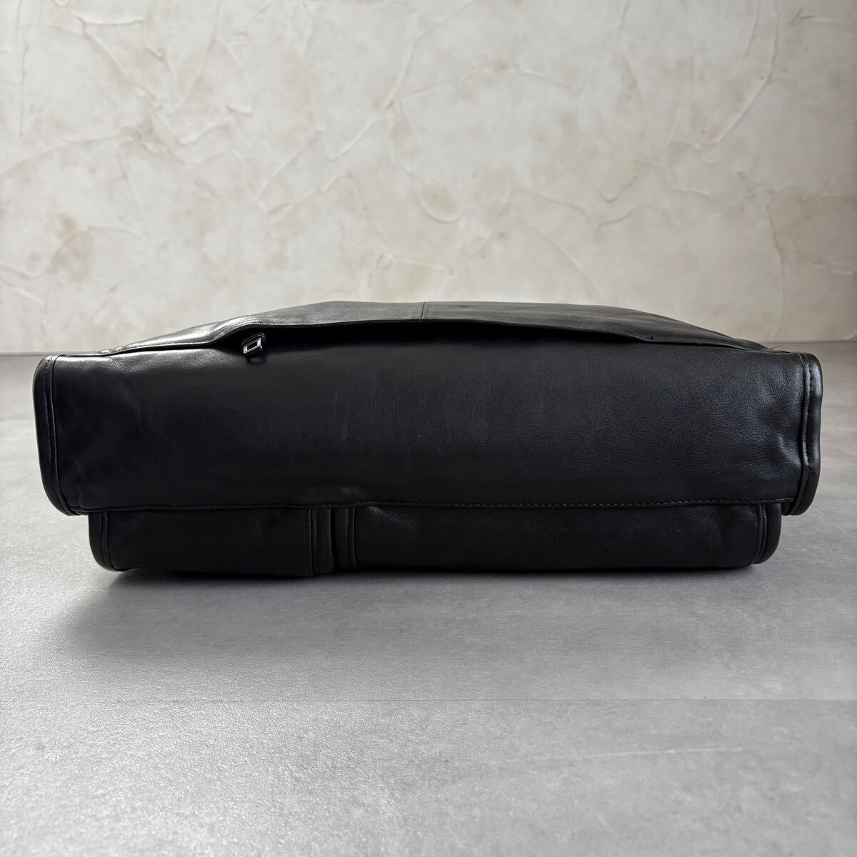 TUMI 廃盤モデル 2WAY レザー ショルダーバッグ ブリーフケース TUMI 廃盤モデル 2WAY レザー ショルダーバッグ ブリーフケース
