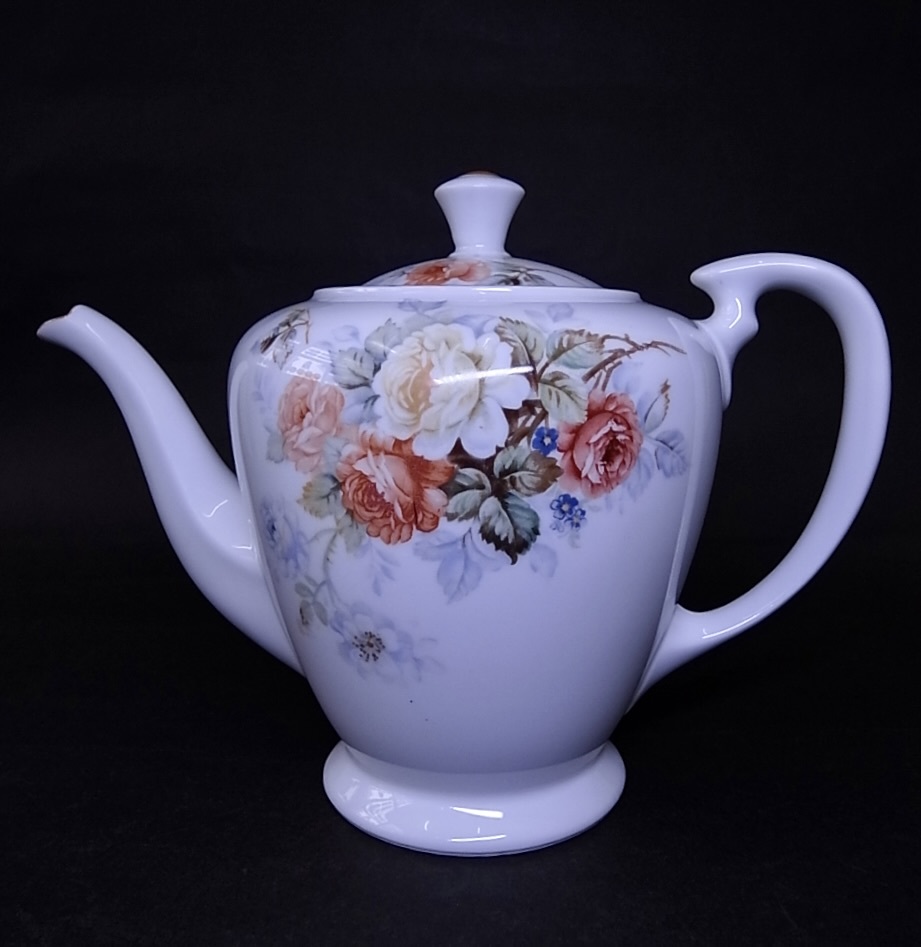 美品 オールドノリタケ Noritake 薔薇紋様 ティーポット 月桂樹 美品 オールドノリタケ Noritake 薔薇紋様 ティーポット 月桂樹