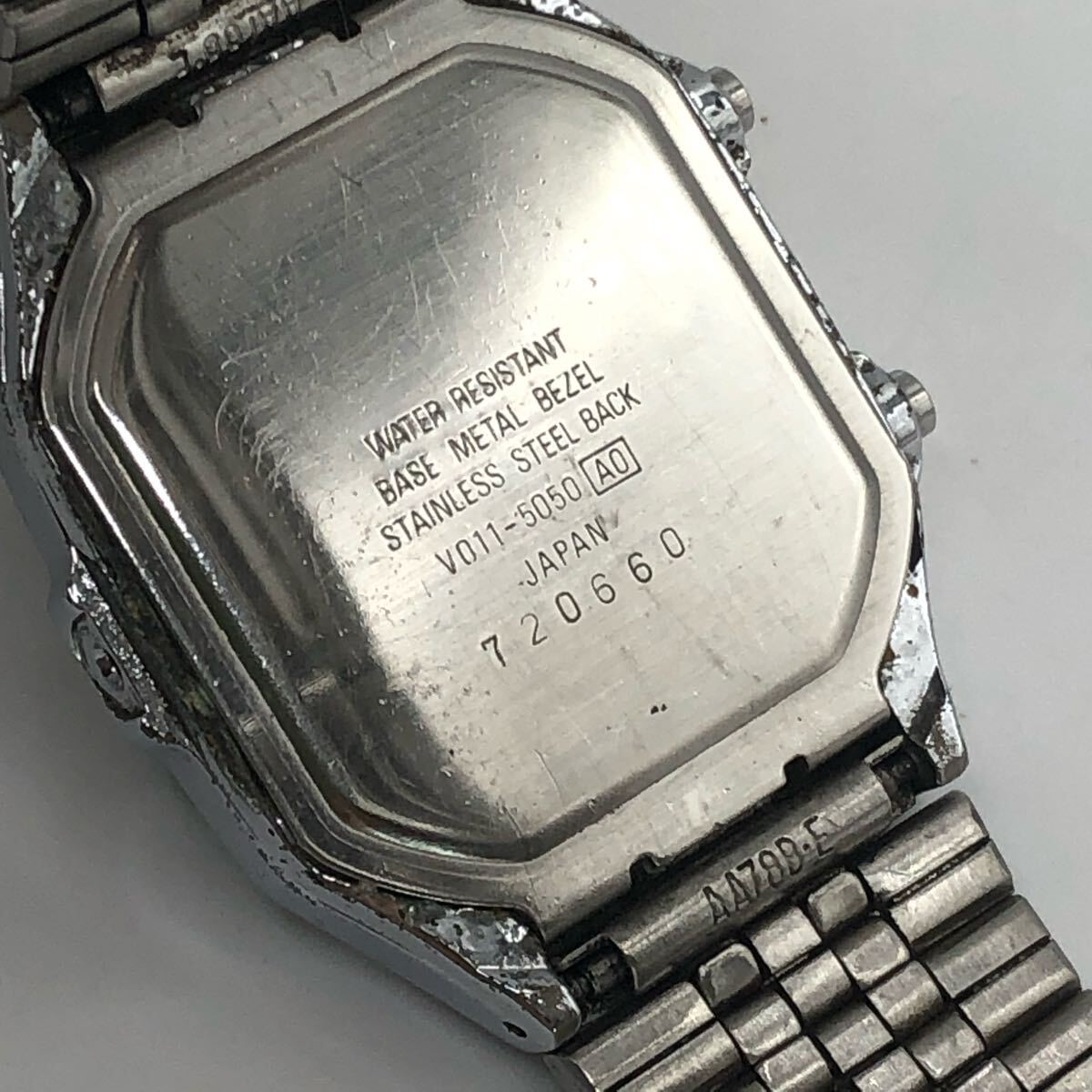 アルバ ALBA ジャンク 不動(dòng) セイコー SEIKO 腕時(shí)計(jì) V011-5050 720660 クォーツ アナデジ シルバー 3針　M-244