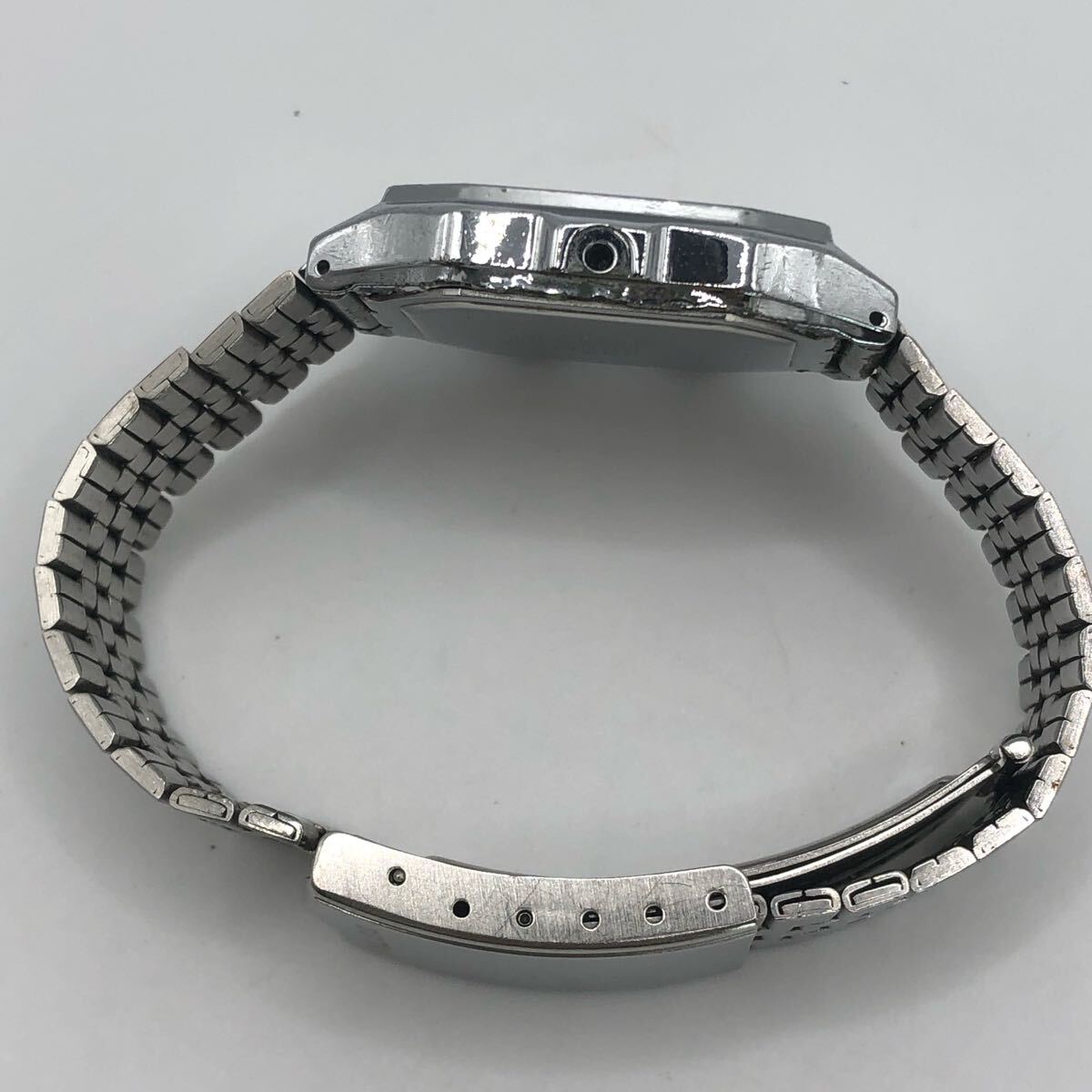 アルバ ALBA ジャンク 不動(dòng) セイコー SEIKO 腕時(shí)計(jì) V011-5050 720660 クォーツ アナデジ シルバー 3針　M-244