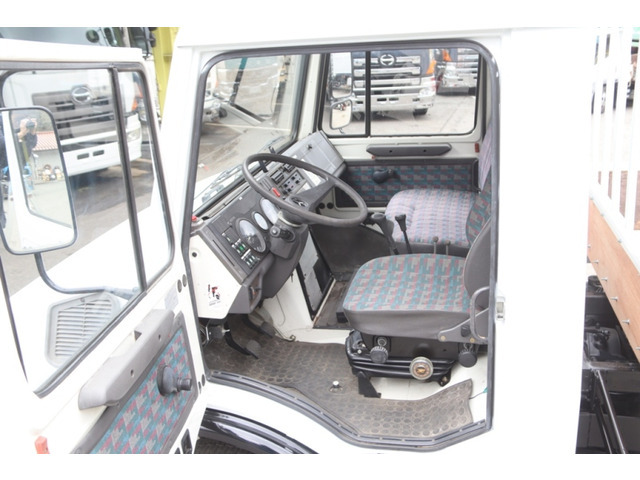 畫(huà)像の続きは「車(chē)両情報(bào)」からチェック