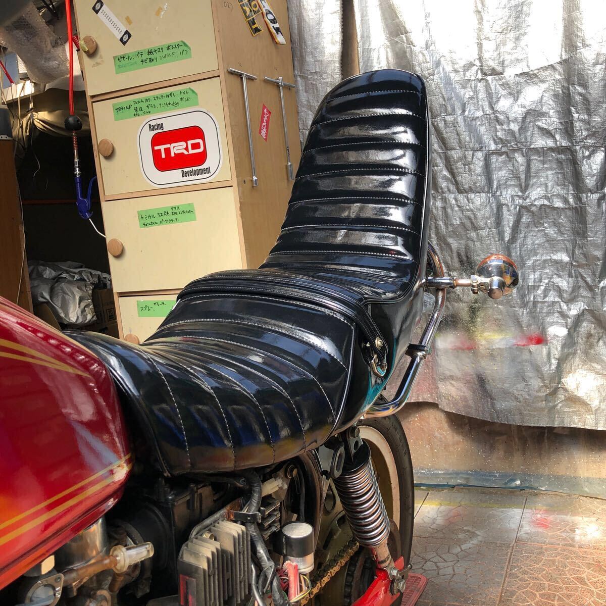 当時物 川口シート製 角タンク用 ホンダ純正鉄シートベース 当時物 川口シート製 角タンク用 ホンダ純正鉄シートベース
