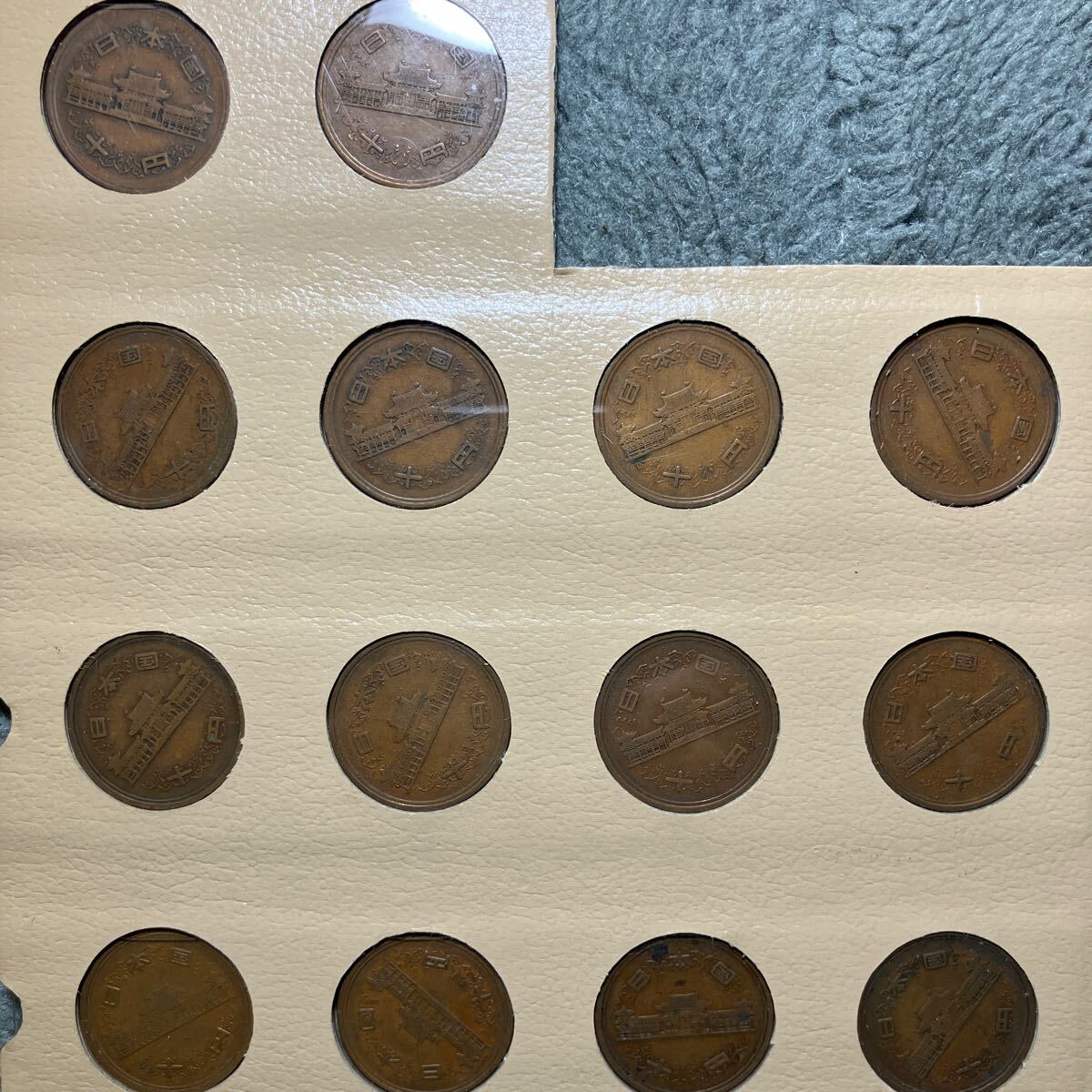 昭和26年から昭和50年までの10円硬貨 現行貨幣アルバム アルバム 昭和26年から昭和50年までの10円硬貨 現行貨幣アルバム アルバム