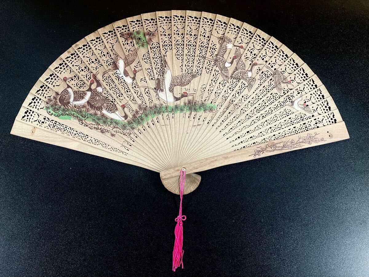 扇子 高禮品扇 透かし彫り 木製 白檀扇子 せんす 昭和レトロ 扇子 高禮品扇 透かし彫り 木製 白檀扇子 せんす 昭和レトロ