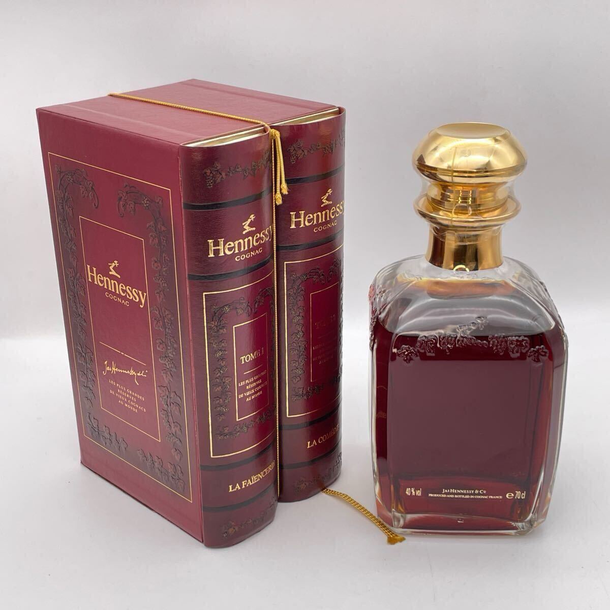 ◇ Hennessy コニャック 赤ブック ゴールドトップ 40% 700ml ◇ Hennessy コニャック 赤ブック ゴールドトップ 40% 700ml