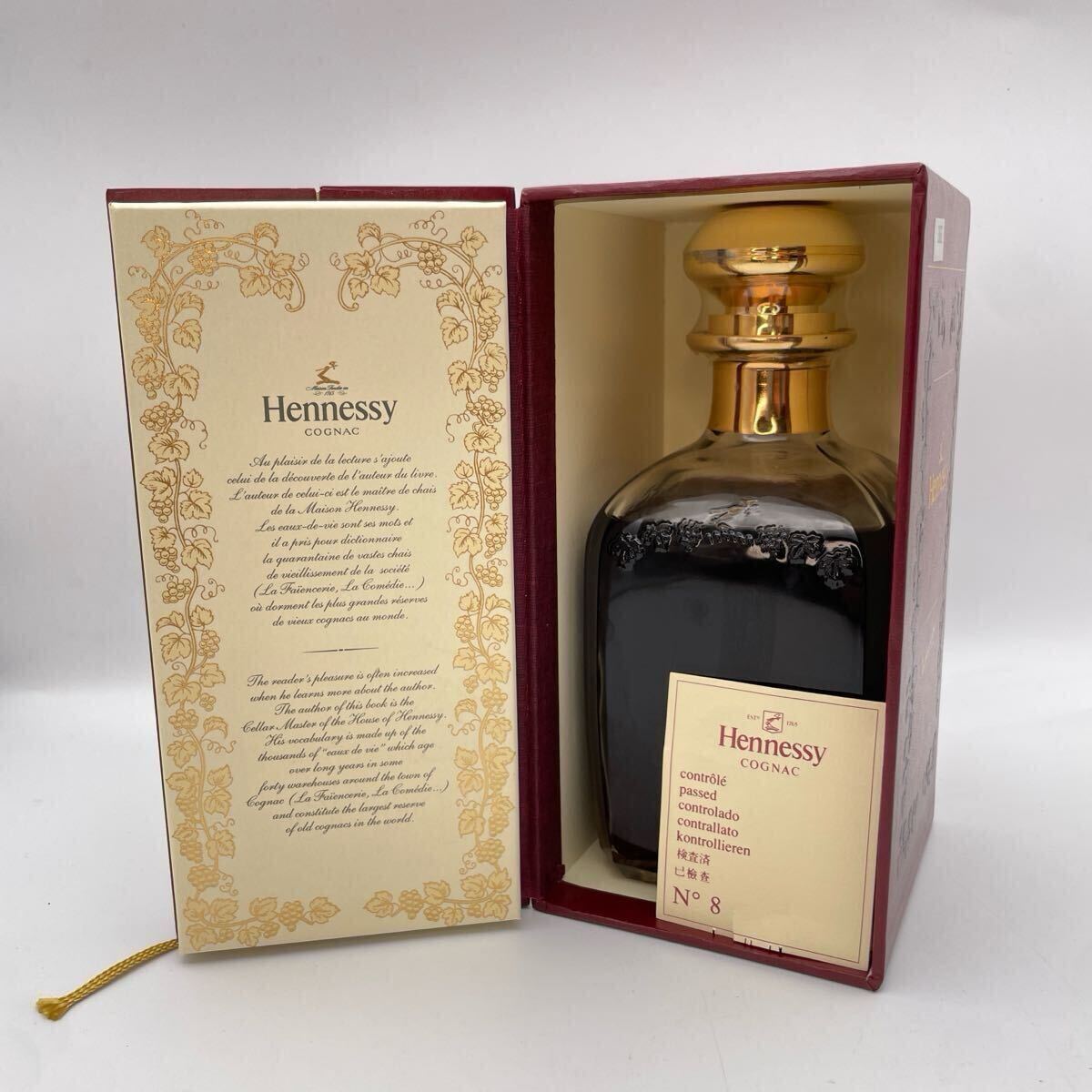 ◇ Hennessy コニャック 赤ブック ゴールドトップ 40% 700ml ◇ Hennessy コニャック 赤ブック ゴールドトップ 40% 700ml