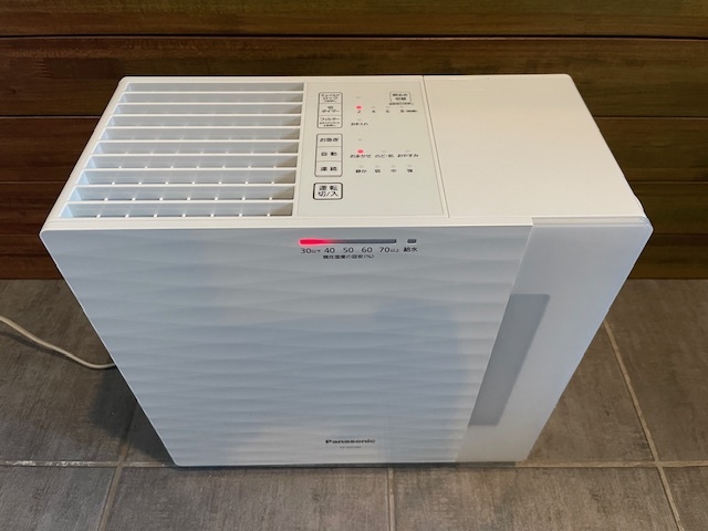 超美品■Panasonicパナソニック FE-KFU05 ヒーターレス気化式加濕器 ■2021年■靜かモード?フイオン除菌ユニット