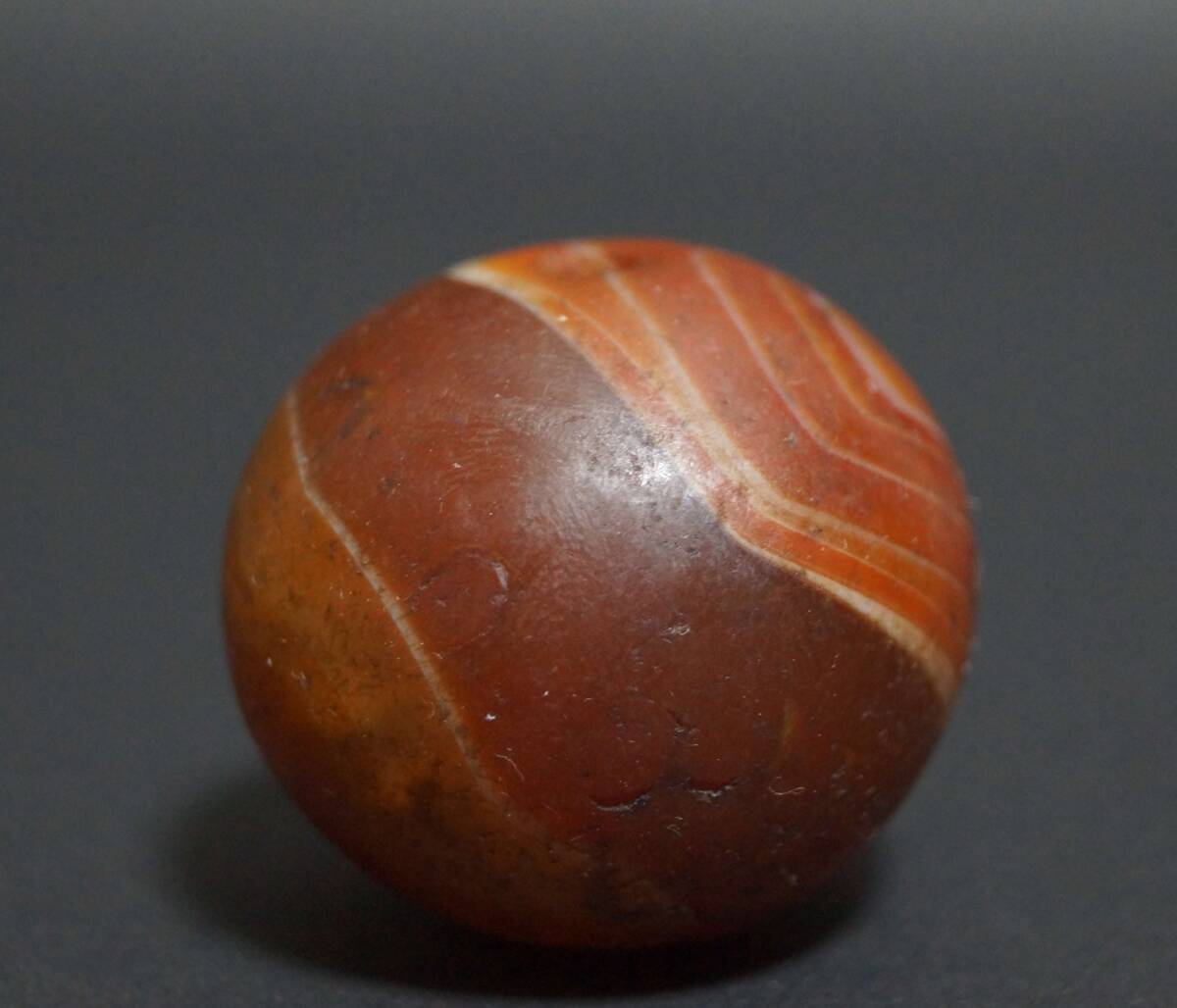 オールドチベット 古いメノウ瑪瑙 纏絲瑪瑙 大玉根付緒締玉アゲート Dziビーズ オールドチベット 古いメノウ瑪瑙 纏絲瑪瑙 大玉根付緒締玉