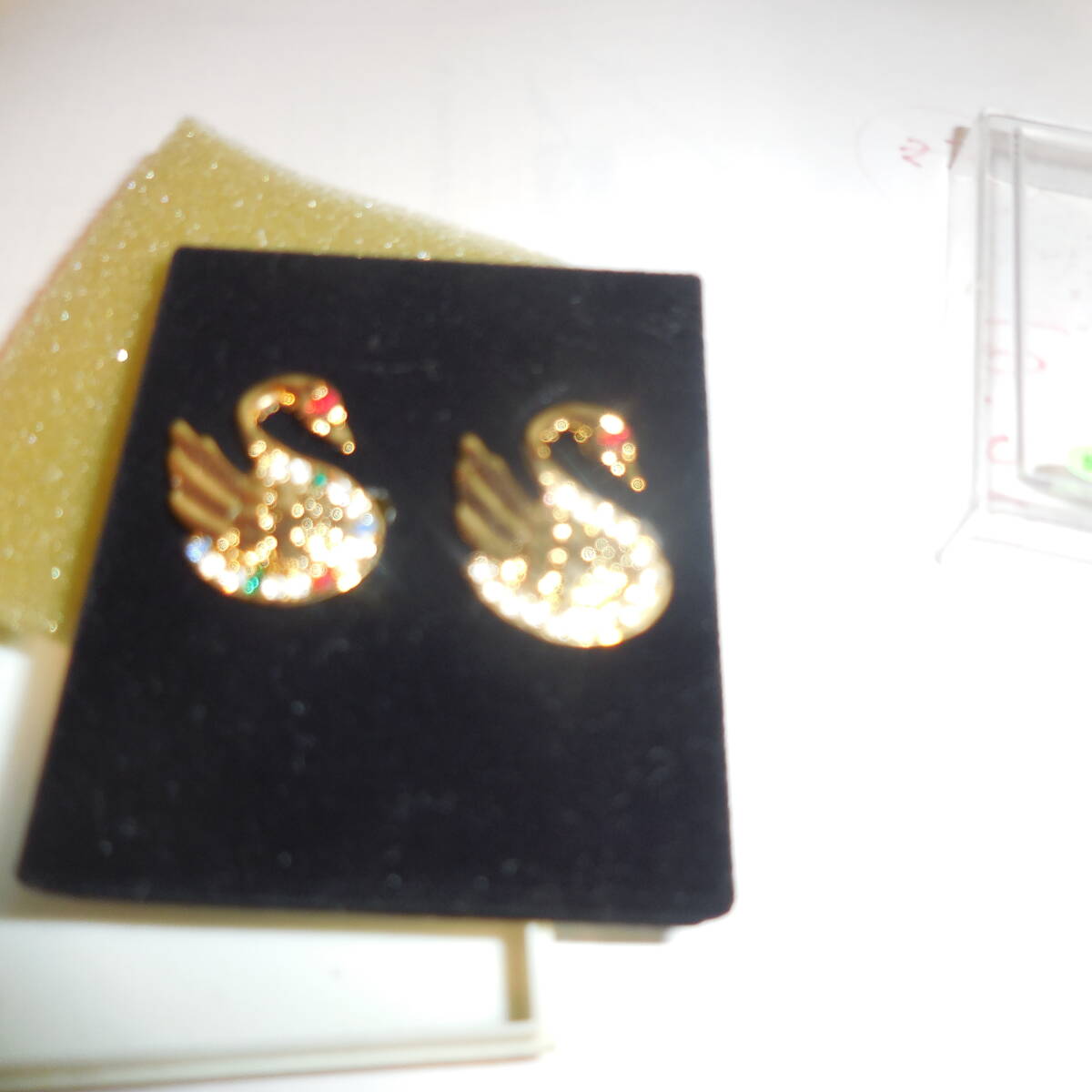 白鳥　スワン　バッジ_画像1