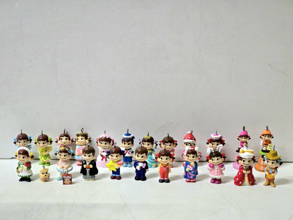 261 ミニミニペコちゃん キーホルダートップ まとめて 261 ミニミニペコちゃん キーホルダートップ まとめて