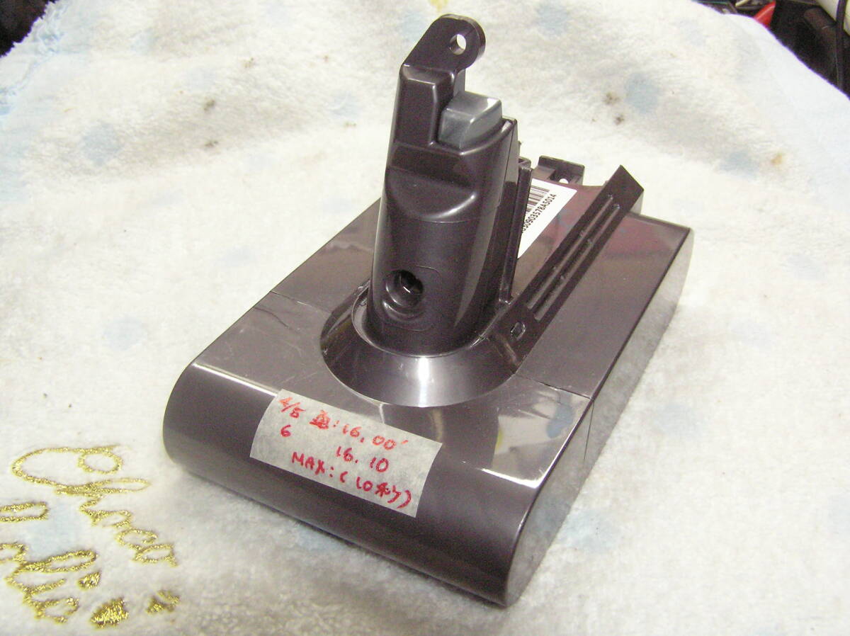 動作品 ダイソン純正バッテリー DC61 V6 通常モード 約 動作品 ダイソン純正バッテリー DC61 V6 通常モード 約