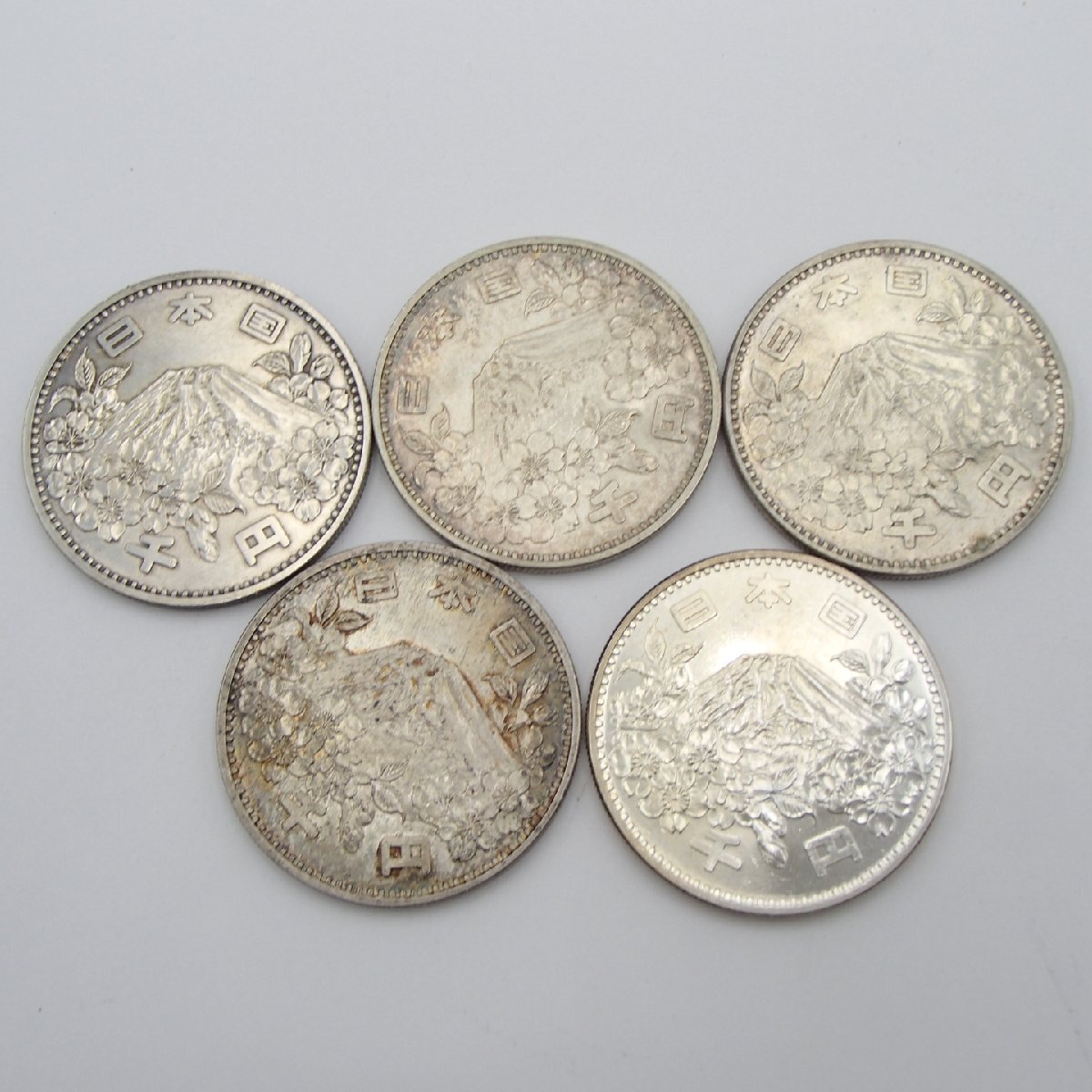☆東京オリンピック1000円硬貨 計5枚 1964年 昭和39年 / 古銭 ☆東京オリンピック1000円硬貨 計5枚 1964年 昭和39年 / 古銭