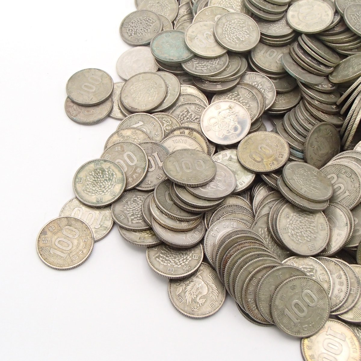 竜V418◇額面14,400円 日本 古銭 銀貨 計108枚 約529g 1000円×4