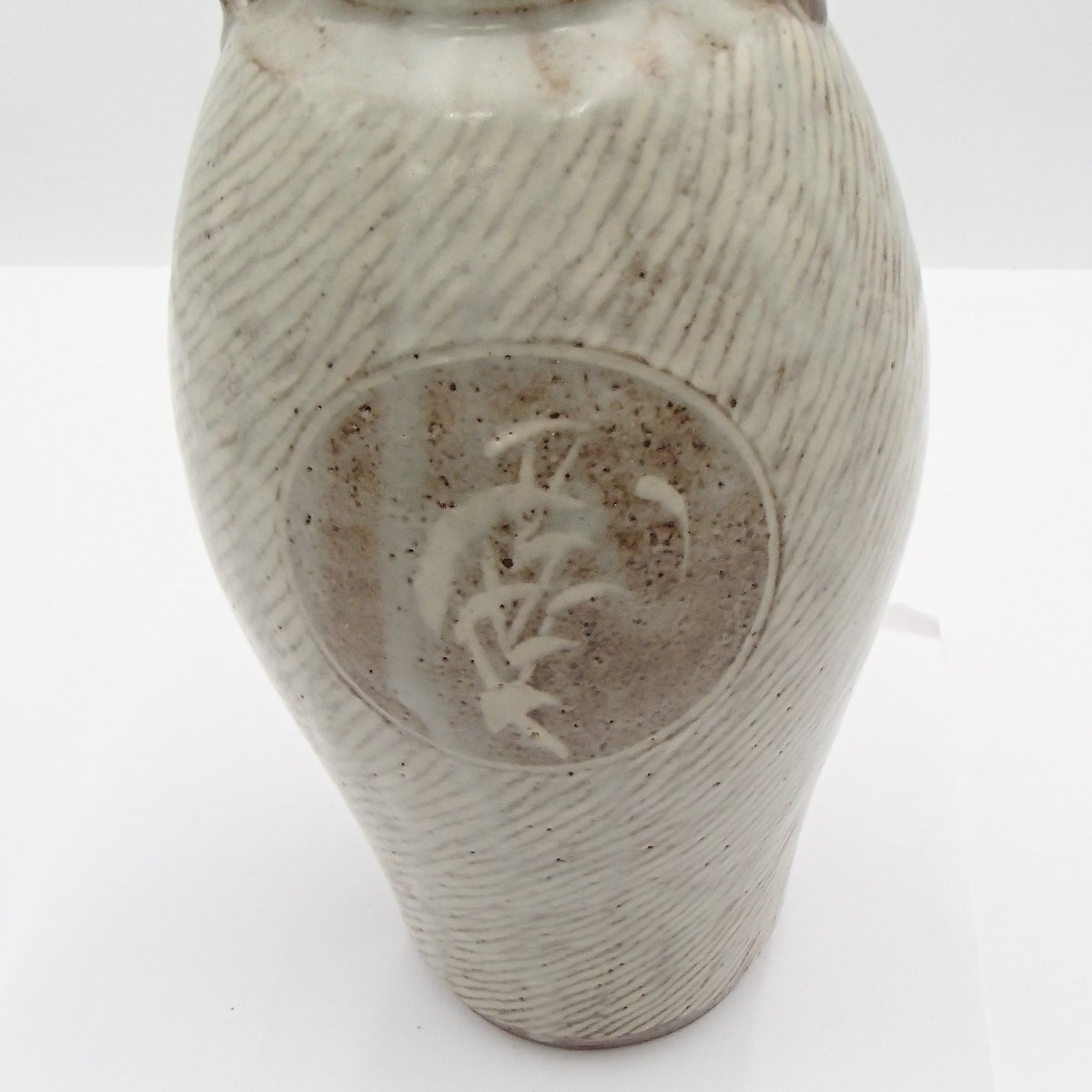 ☆人間国宝☆ 骨董、絵画 島岡達三壺 壺 /地釉象嵌草花文壷/ 約 ☆人間国宝☆ 骨董、絵画 島岡達三壺 壺 /地釉象嵌草花文壷/ 約