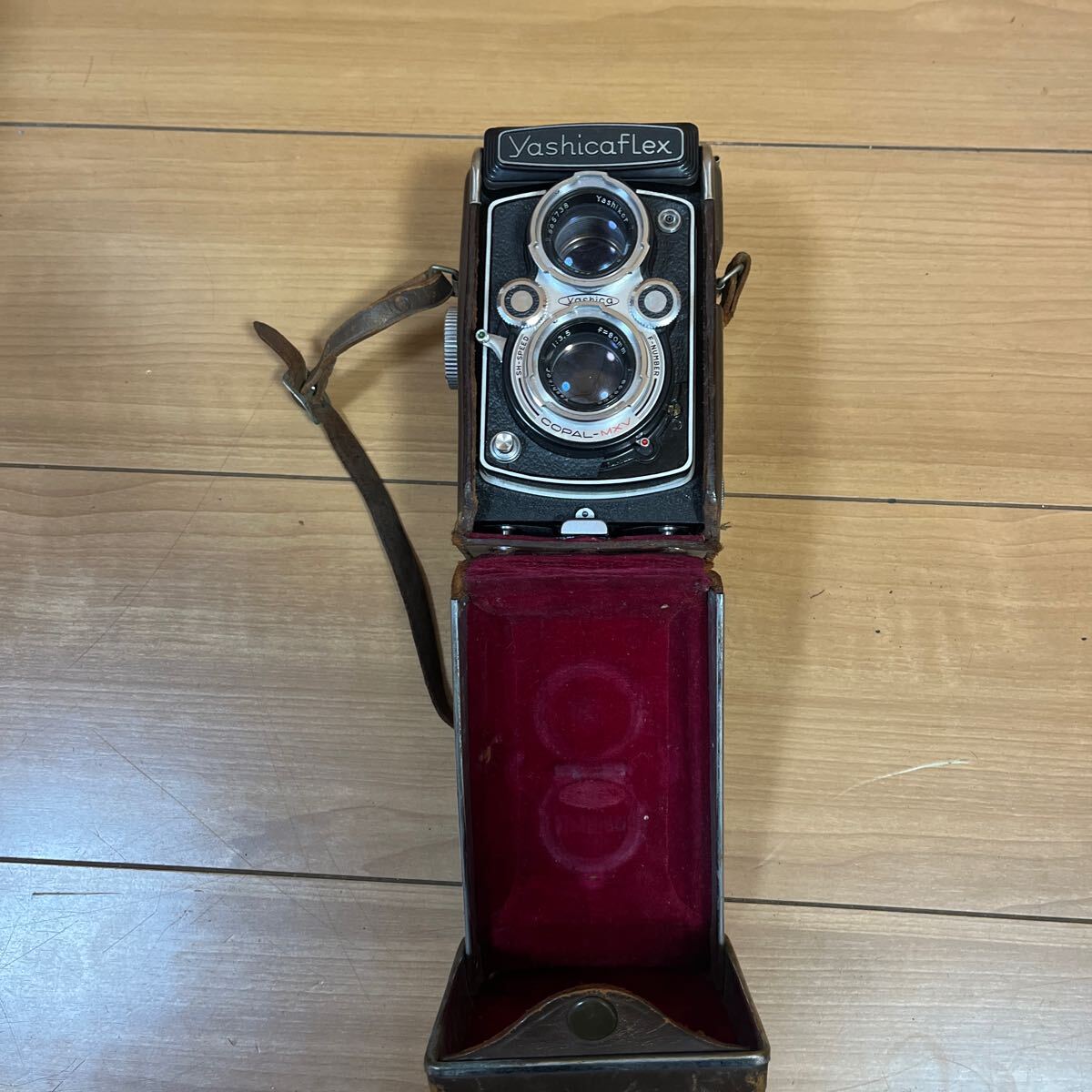 YASHICAFLEX ニ眼カメラ ケース付き(ヤシカ)｜売買された