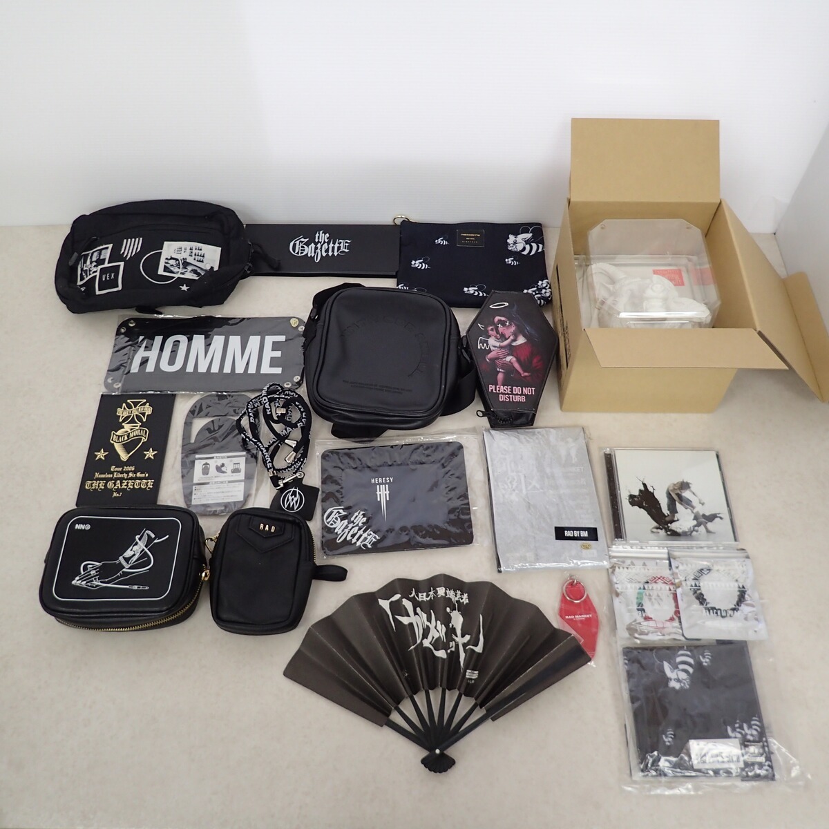the GazettE RAD BY BM グッズ ポーチ/扇子/数珠/手鏡 the GazettE RAD BY BM グッズ ポーチ/扇子/数珠/手鏡