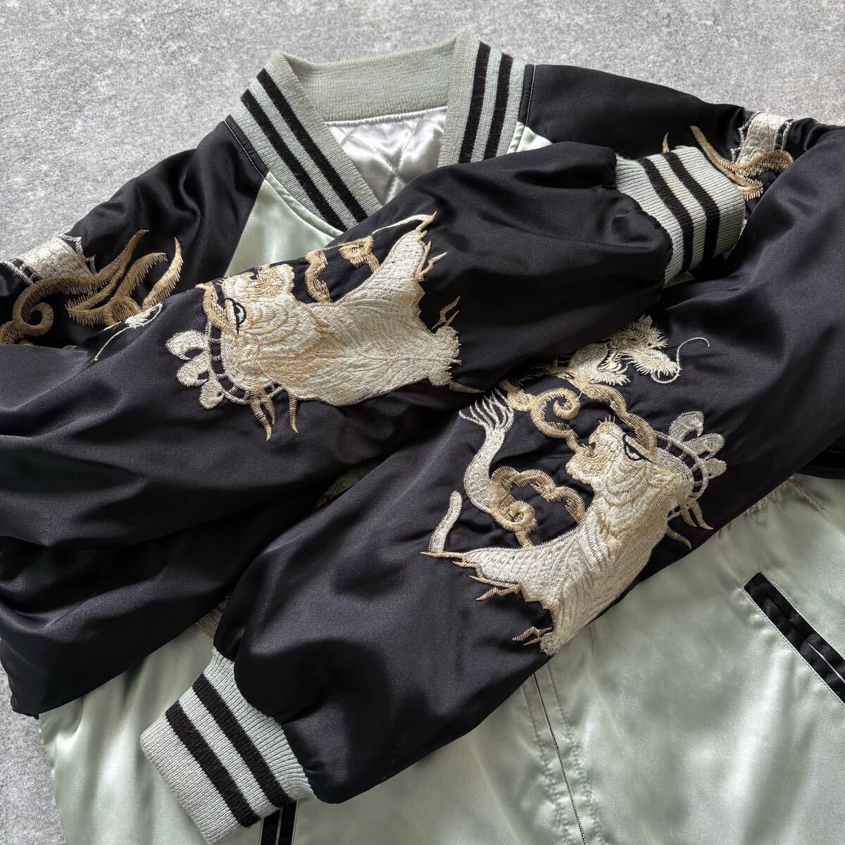 Vintage】90s サテンスカジャン スーベニアジャケット タイガー Vintage】90s サテンスカジャン スーベニアジャケット タイガー